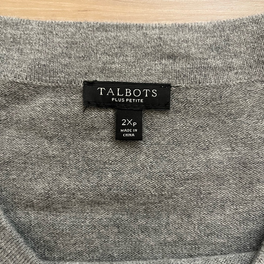 Talbots Gray Sweater with Sheep Design - Picture 3 of 3